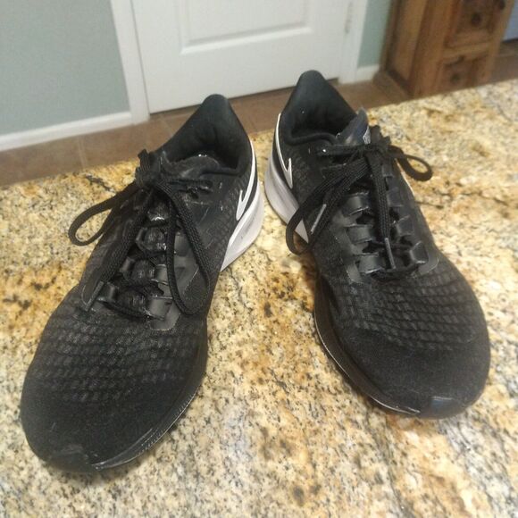 Nike Women's Air Zoom Pegasus 37 Running Shoes Black White Size US 7 CZ0807-002 - Picture 2 of 12